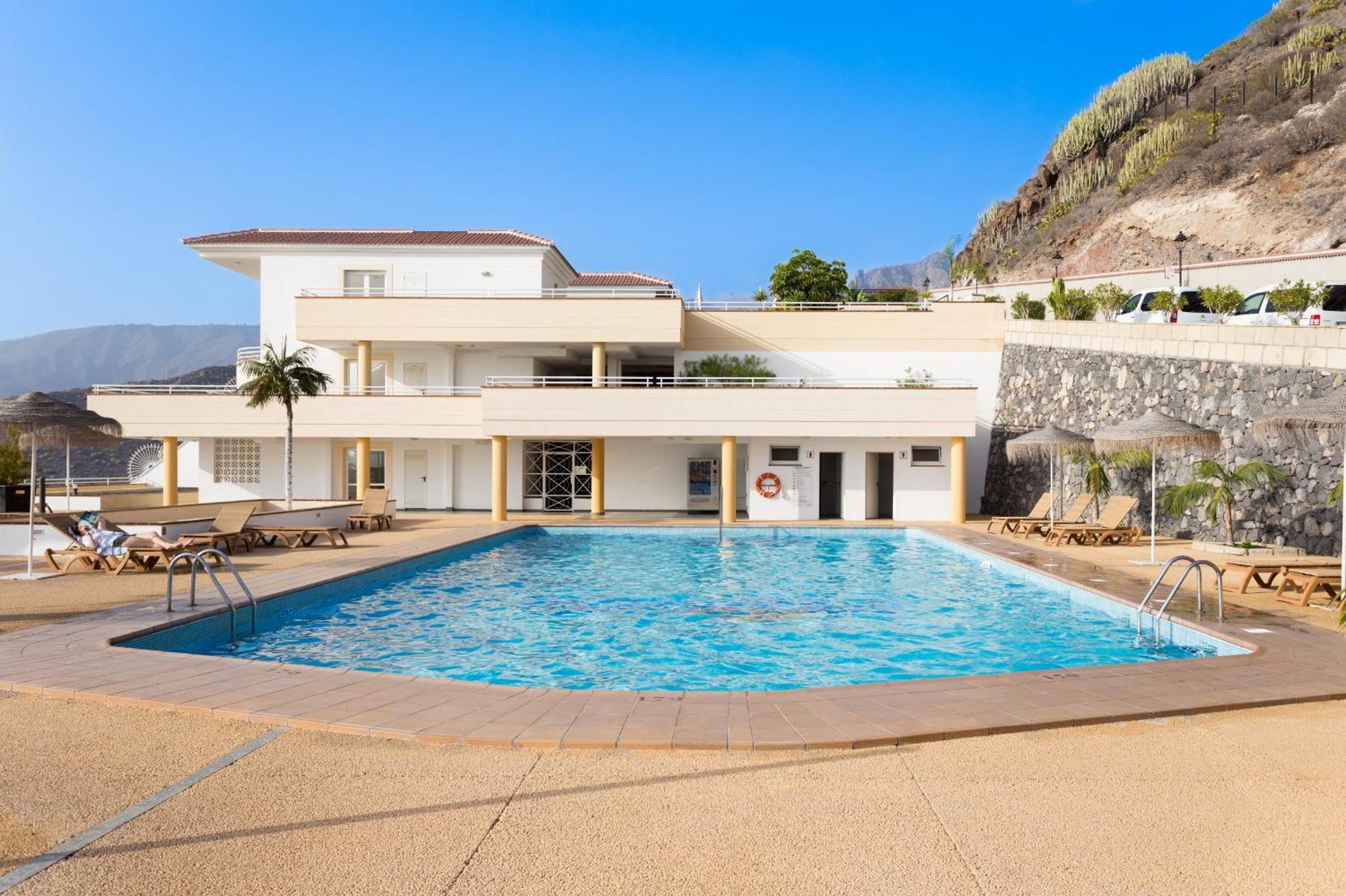 Eden Rentals Sunset Seaviews Residence Адехе Екстериор снимка